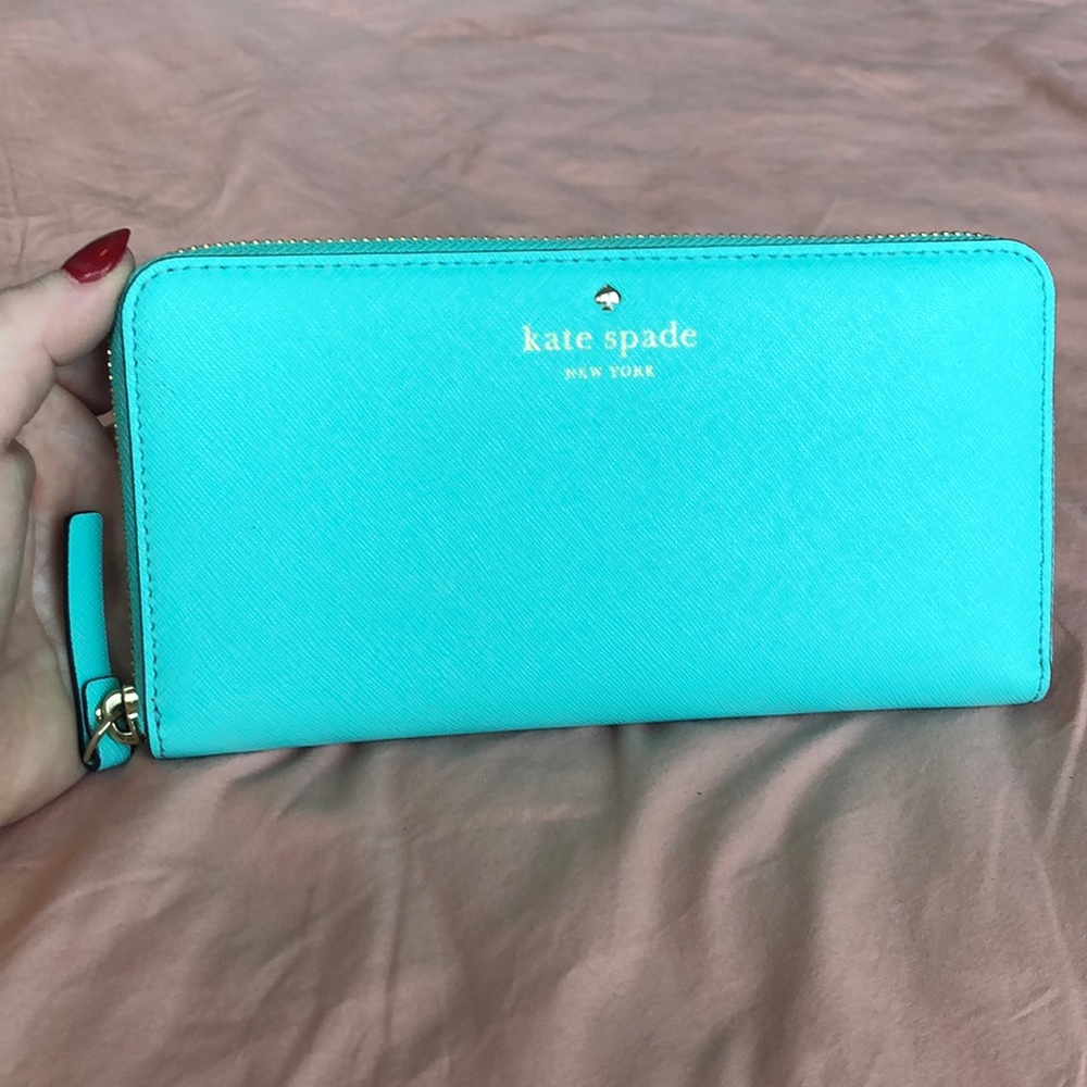 Kate Spade wallet - Picture 4 of 4
